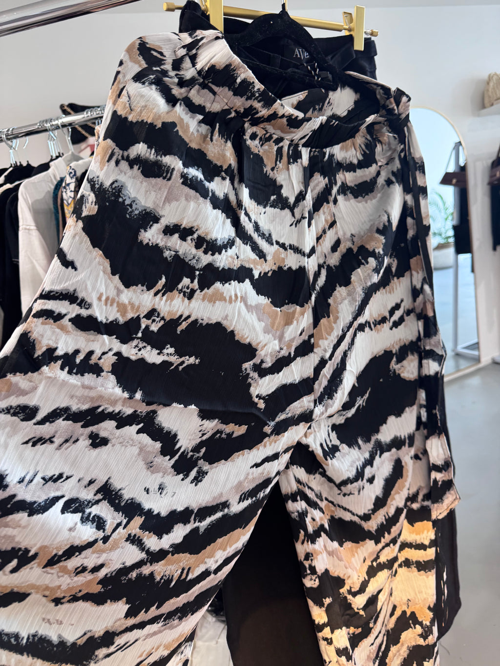The Untamed Marble Flowy Pant