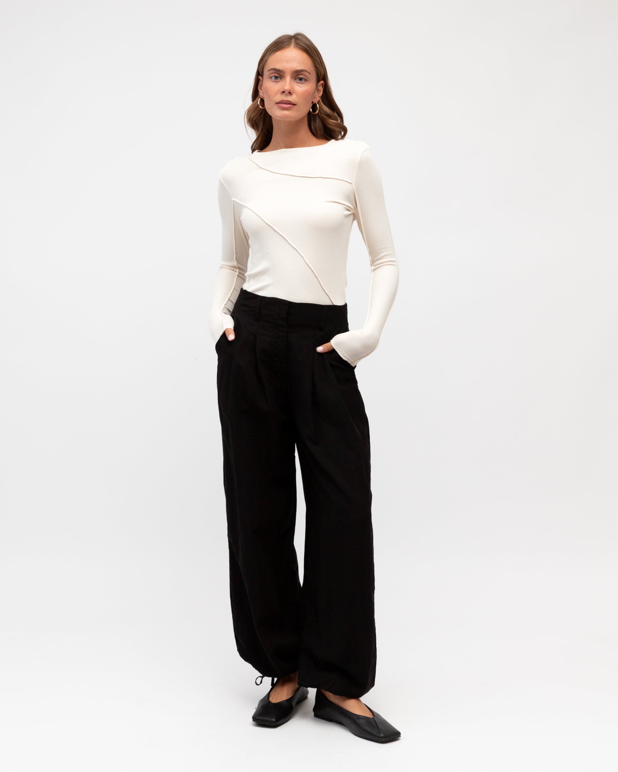 The Acia Balloon Pant in Black
