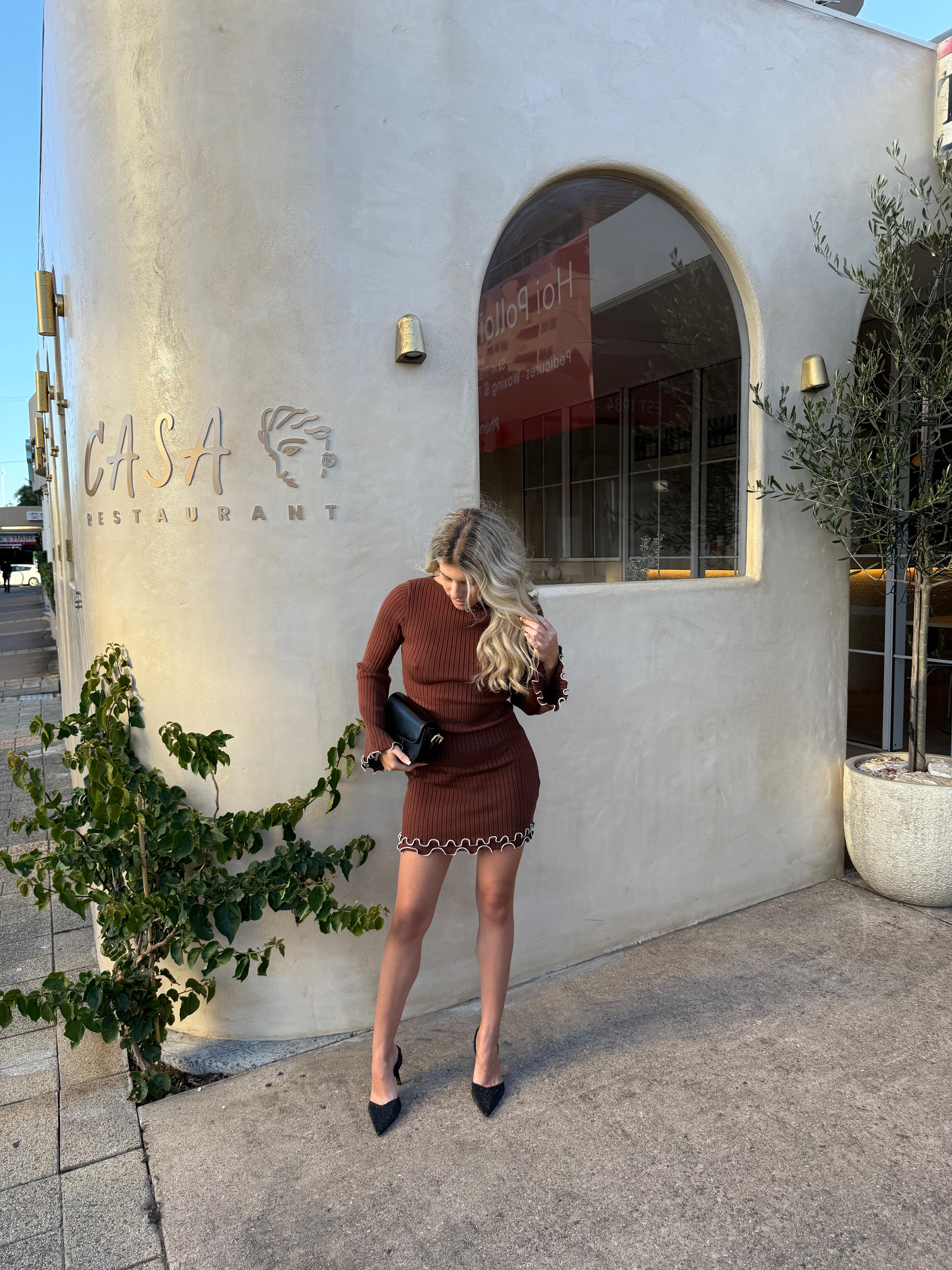 Swirl hem contrast knit dress