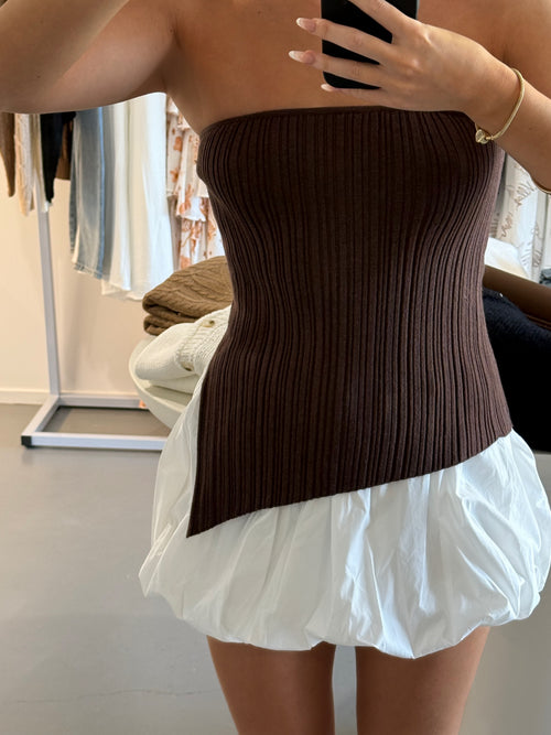 Asymmetrical strapless knit top - Chocolate