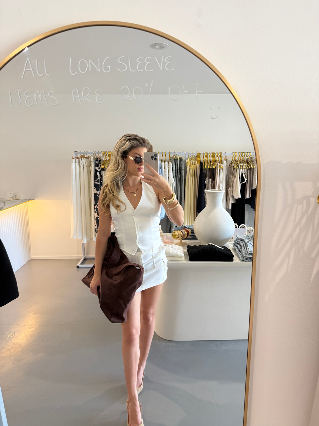 Basic white mini skirt