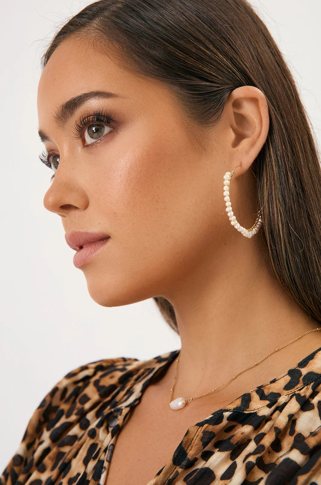 Wired Pearl Hoops - Gold & Pearl