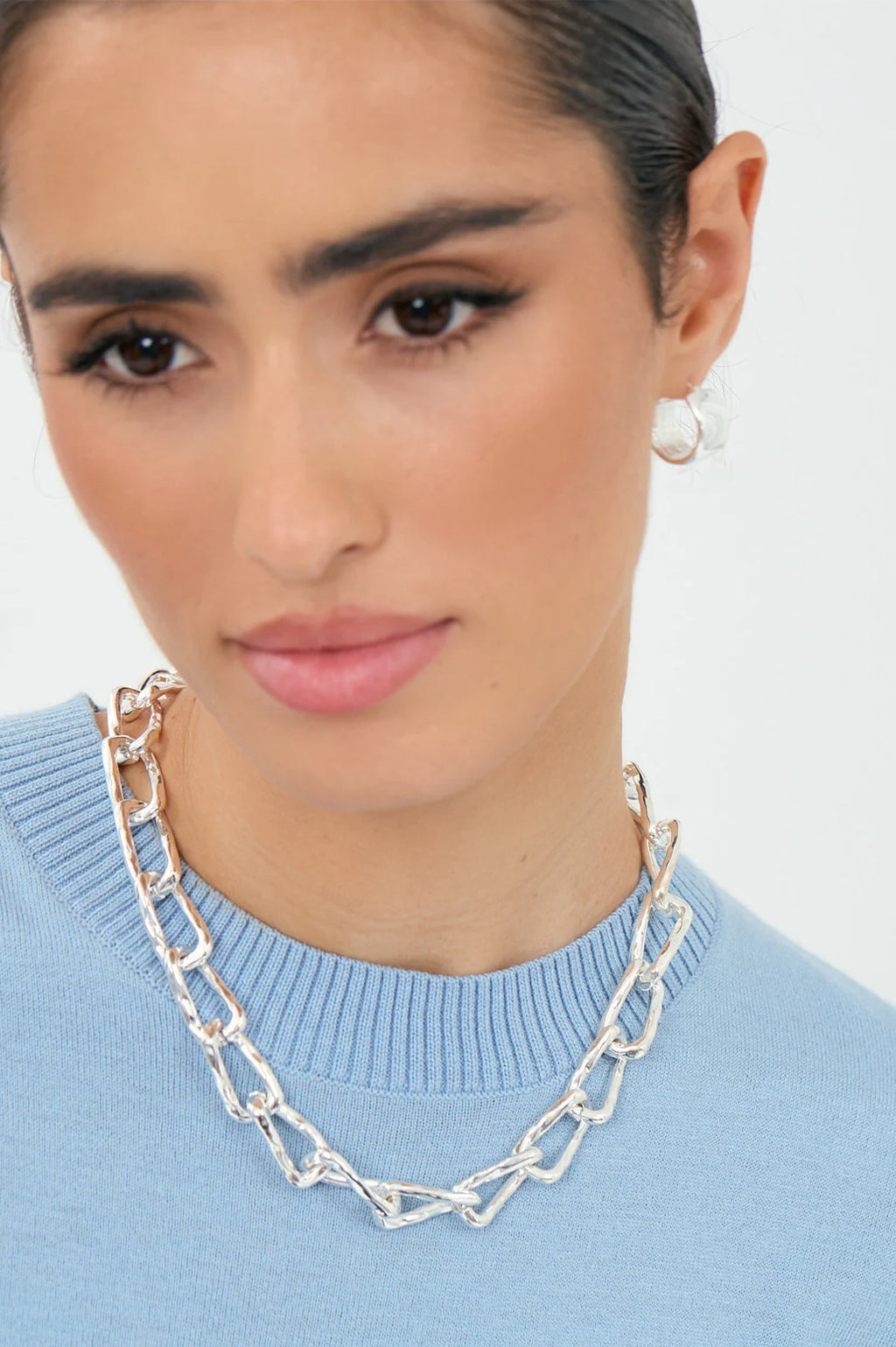 Beaten Rectangle Link Short Necklace - Gold