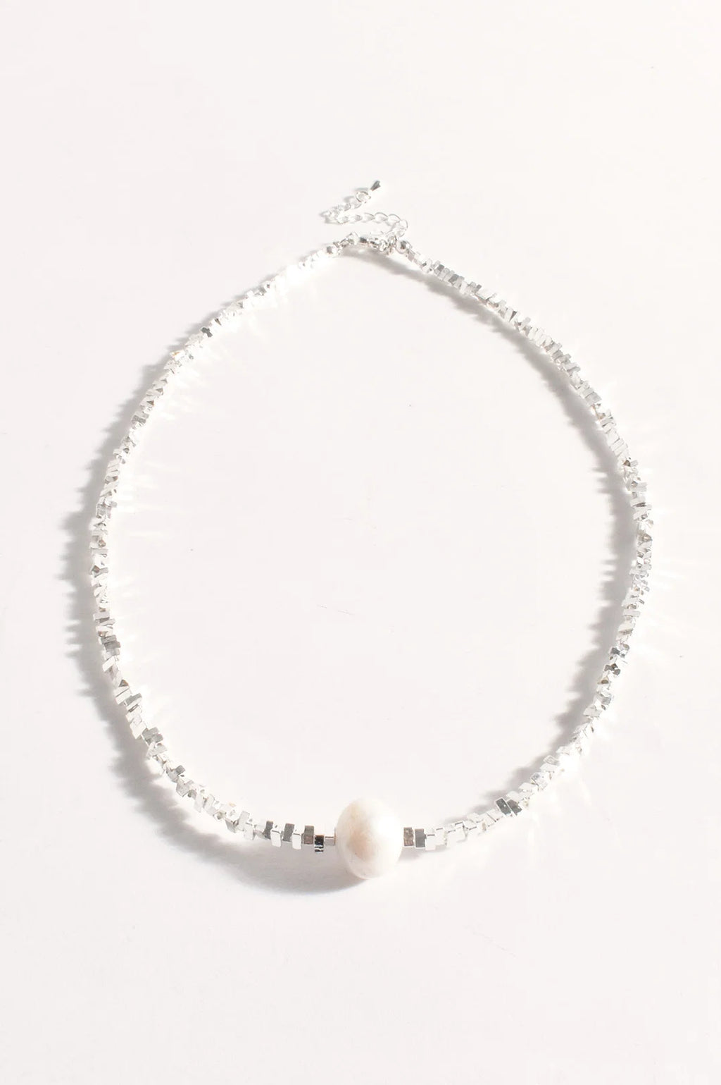Metal Chip and Pearl Short Necklace - Silver