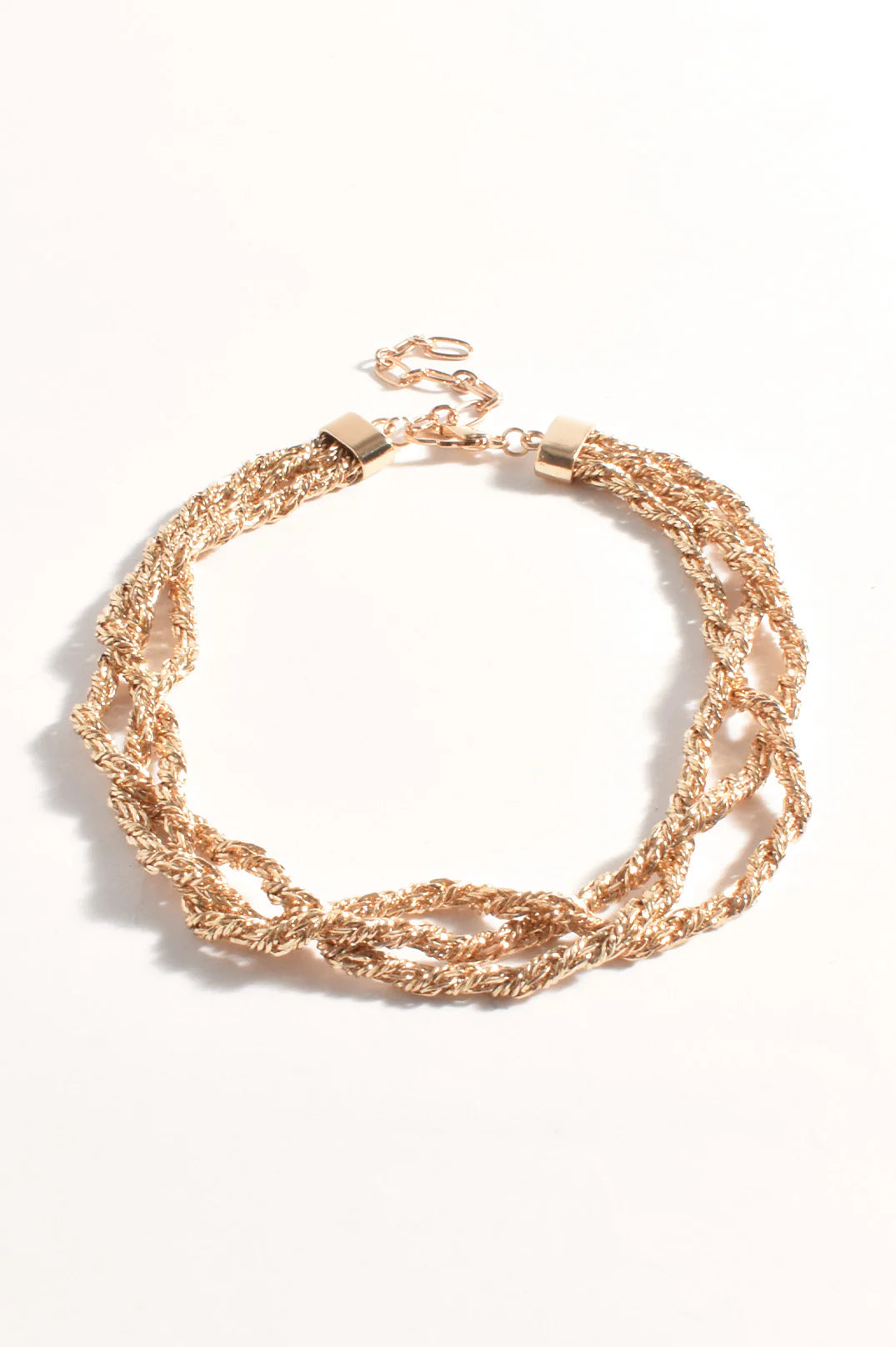 Plaited Interest Chain Short Necklace - SILVER