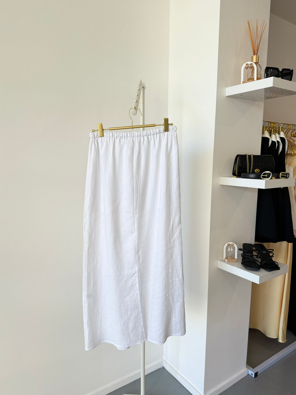 Classic linen A-line skirt
