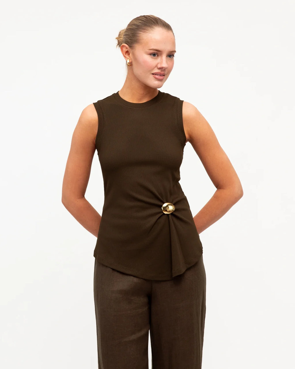 The Sloane Brooch Tank - Expresso