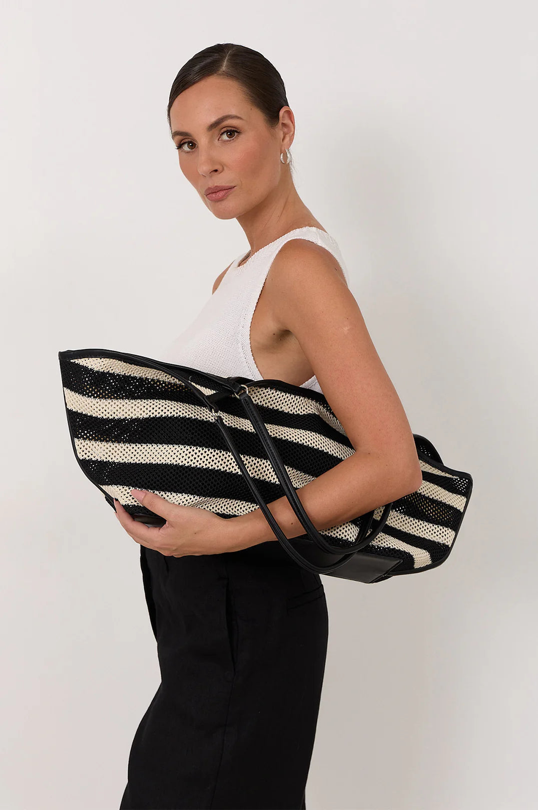 Sporty Weave Tote (Black/Natural)